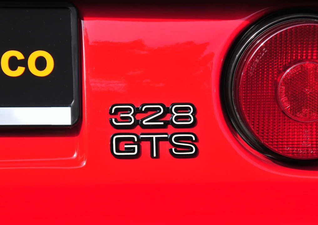Ferrari 328 GTS - Image 28 of 29