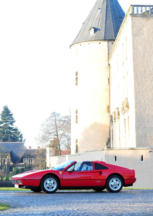Ferrari 328 GTS - Image 8 of 29