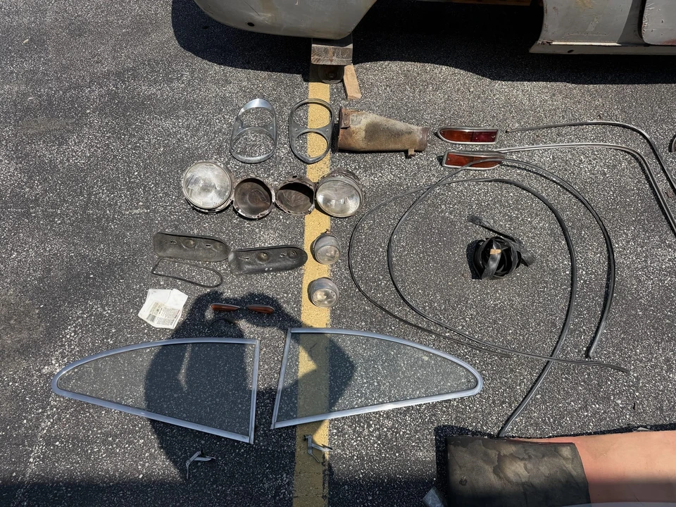 Parts & Memorabilia Bodywork - Image 29 of 31