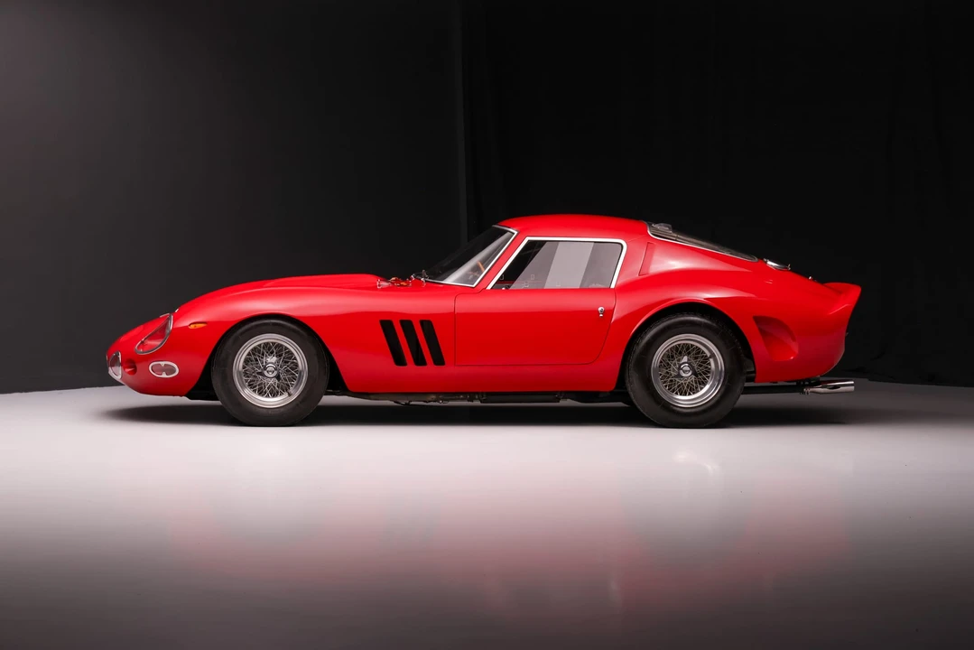 Ferrari 330 GT 2+2 - Image 3 of 31
