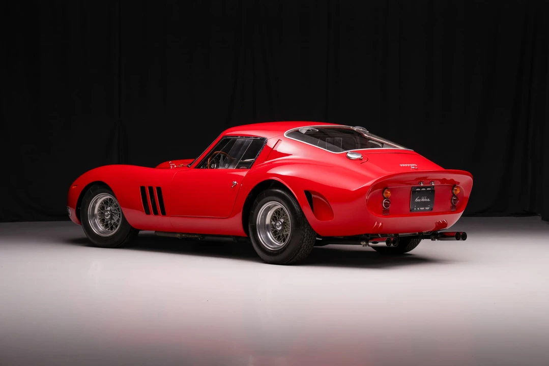 Ferrari 330 GT 2+2 - Image 4 of 31