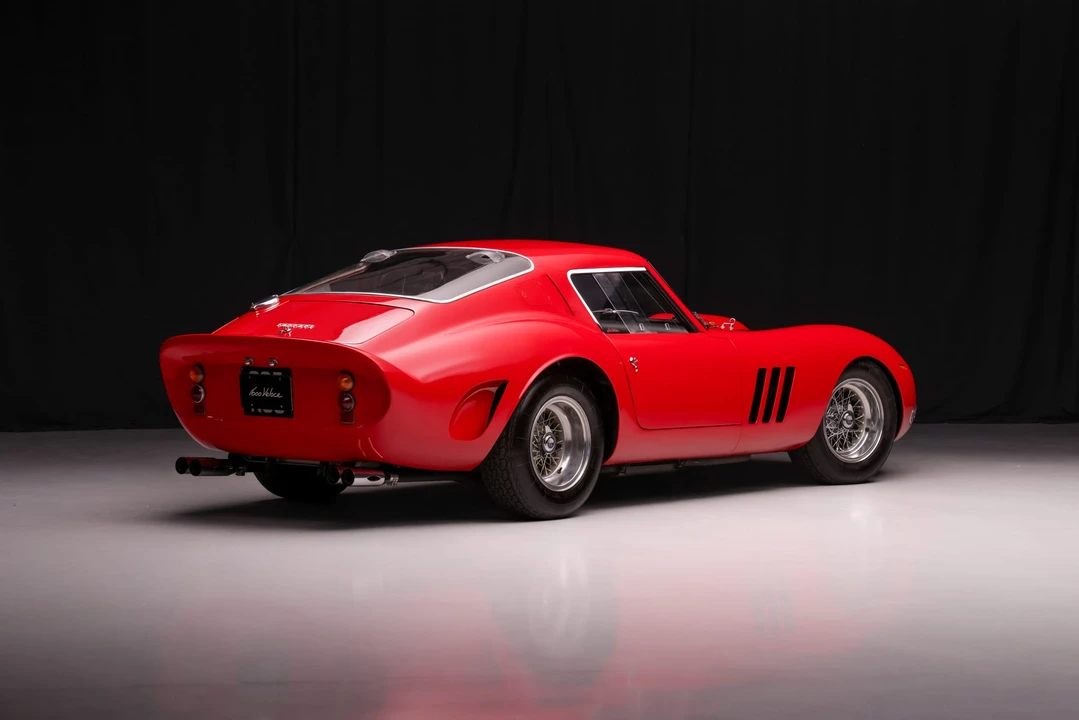Ferrari 330 GT 2+2 - Image 6 of 31