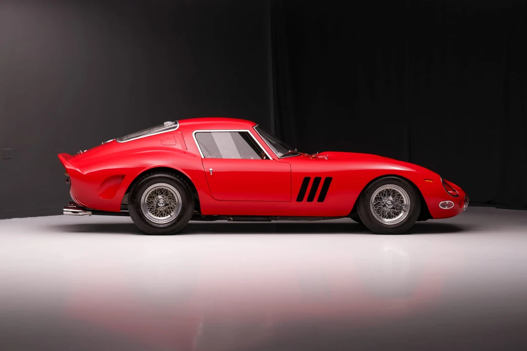 Ferrari 330 GT 2+2 - Image 7 of 31