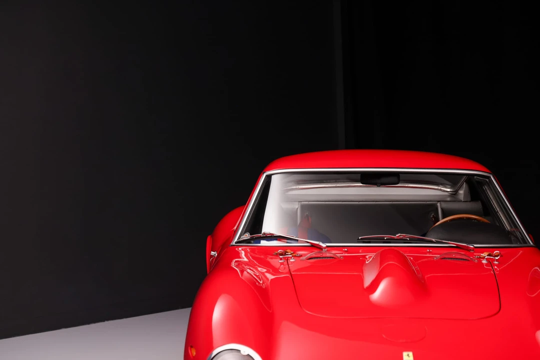 Ferrari 330 GT 2+2 - Image 10 of 31