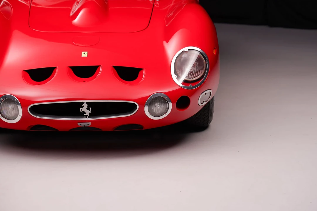 Ferrari 330 GT 2+2 - Image 15 of 31