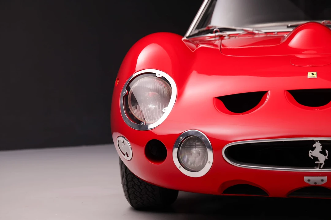 Ferrari 330 GT 2+2 - Image 16 of 31