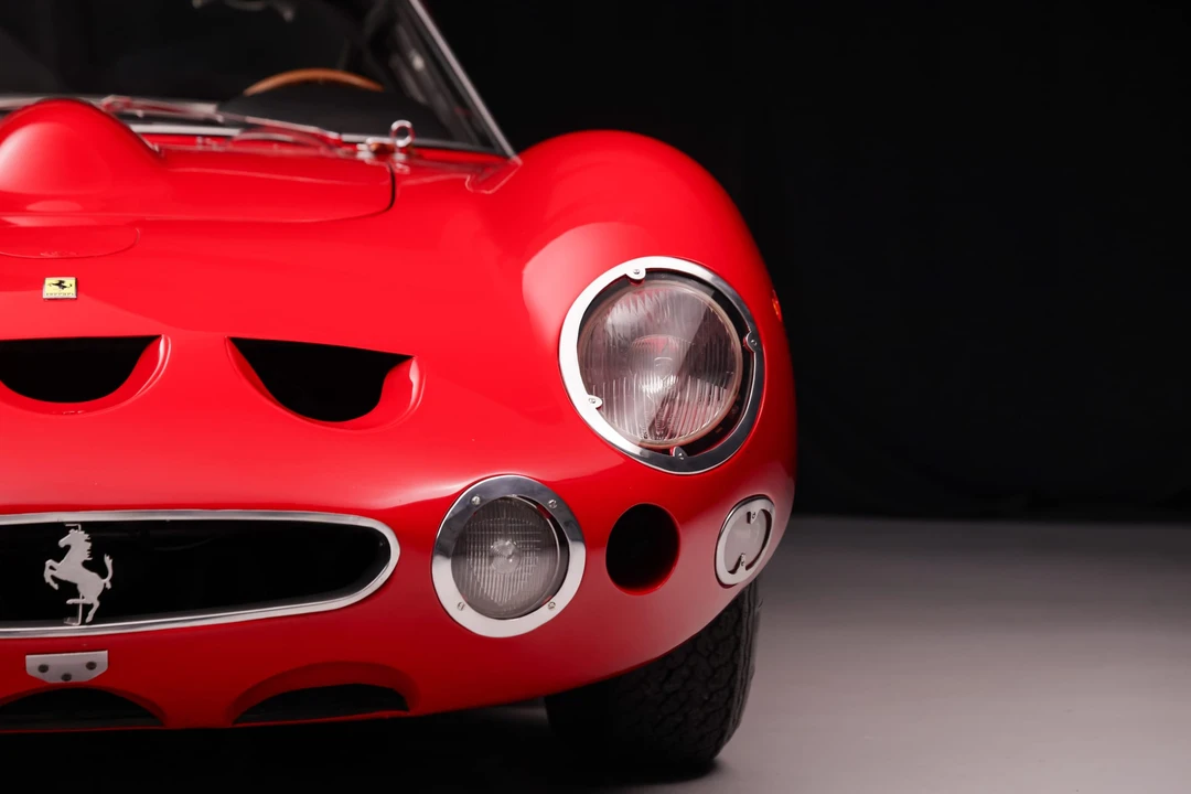 Ferrari 330 GT 2+2 - Image 17 of 31