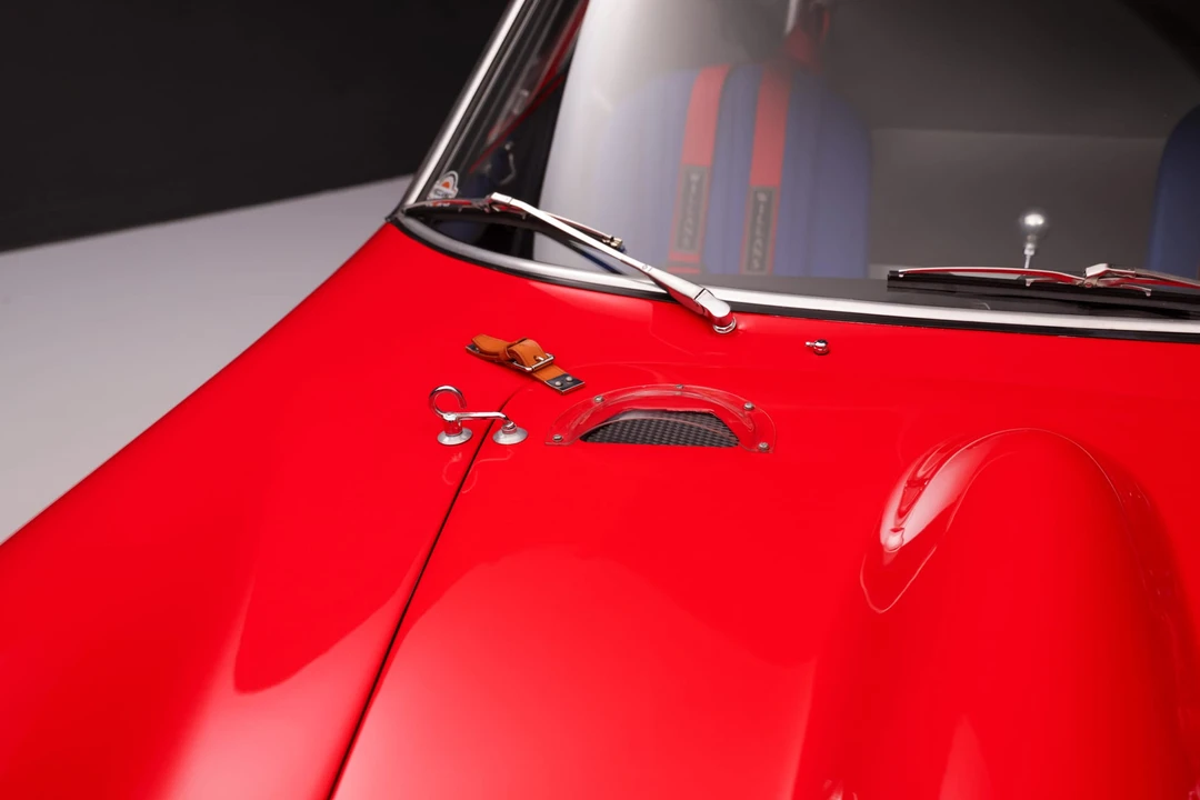 Ferrari 330 GT 2+2 - Image 22 of 31