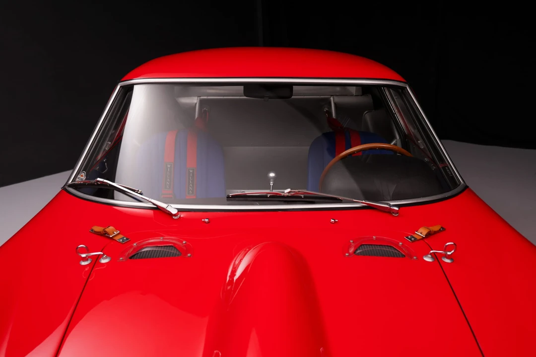 Ferrari 330 GT 2+2 - Image 24 of 31