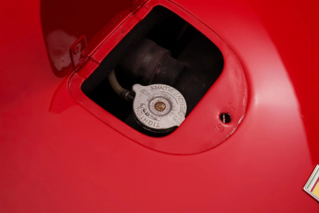 Ferrari 330 GT 2+2 - Image 25 of 31