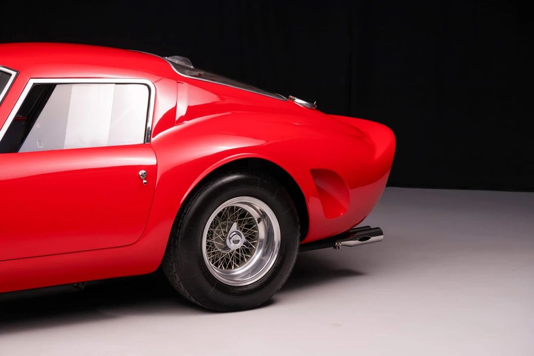Ferrari 330 GT 2+2 - Image 28 of 31
