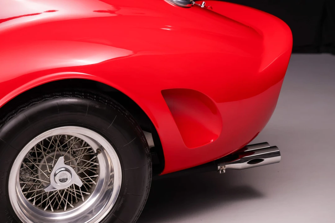 Ferrari 330 GT 2+2 - Image 29 of 31