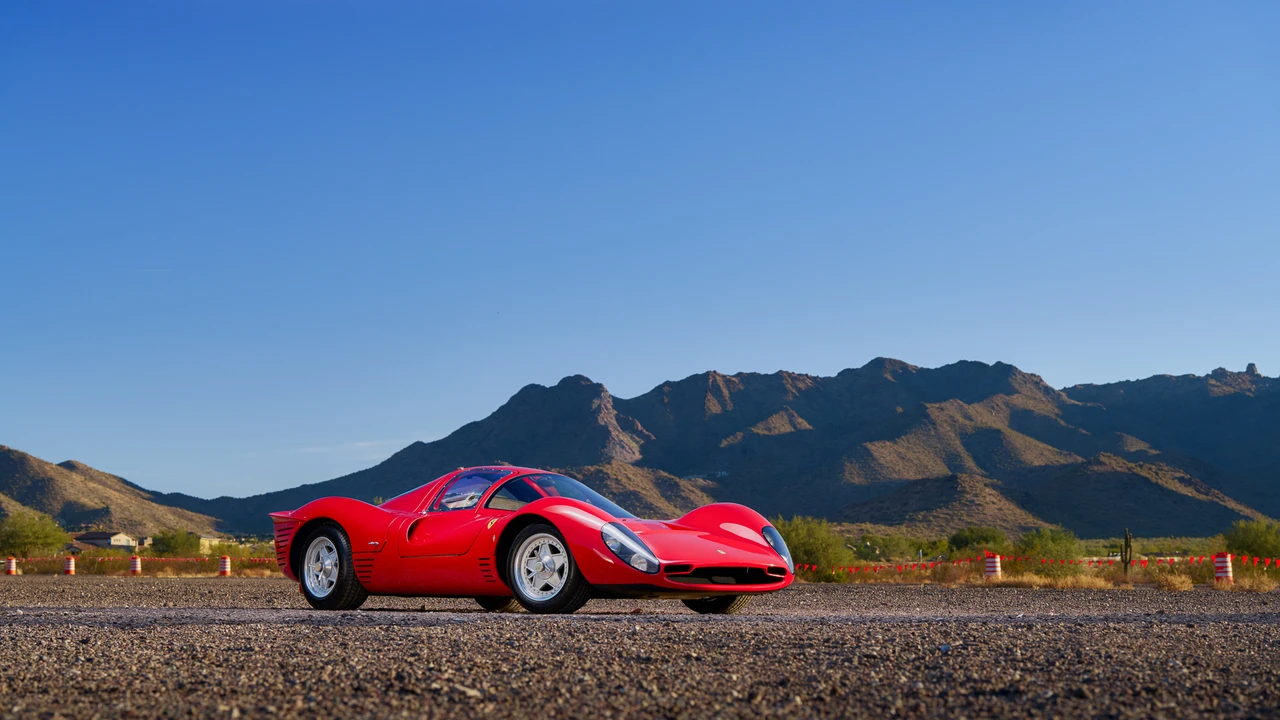 Ferrari Replica - Image 2 of 31