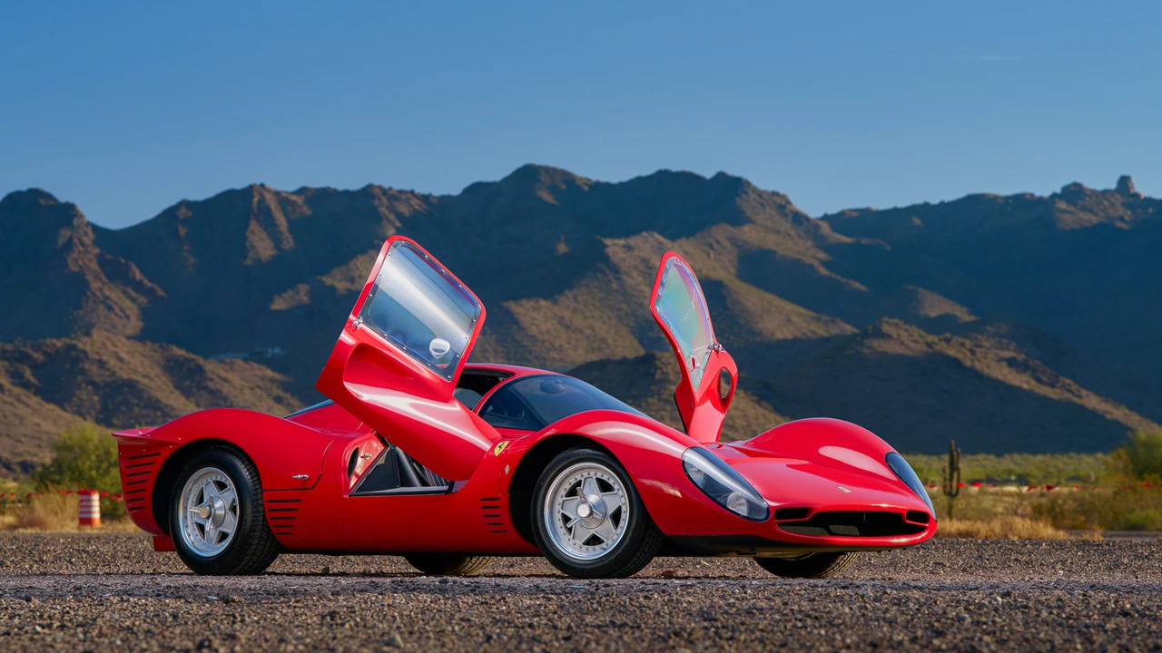 Ferrari Replica - Image 4 of 31