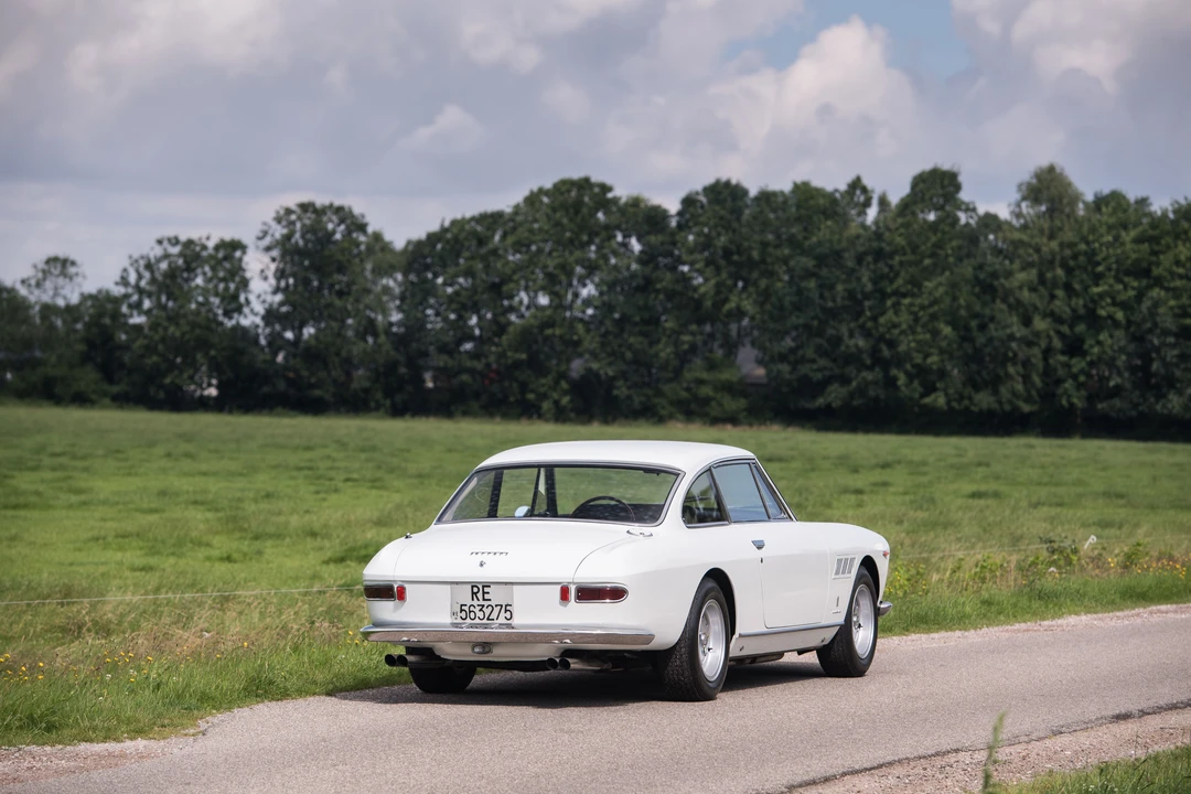 Ferrari 330 GT 2+2 - Image 5 of 24