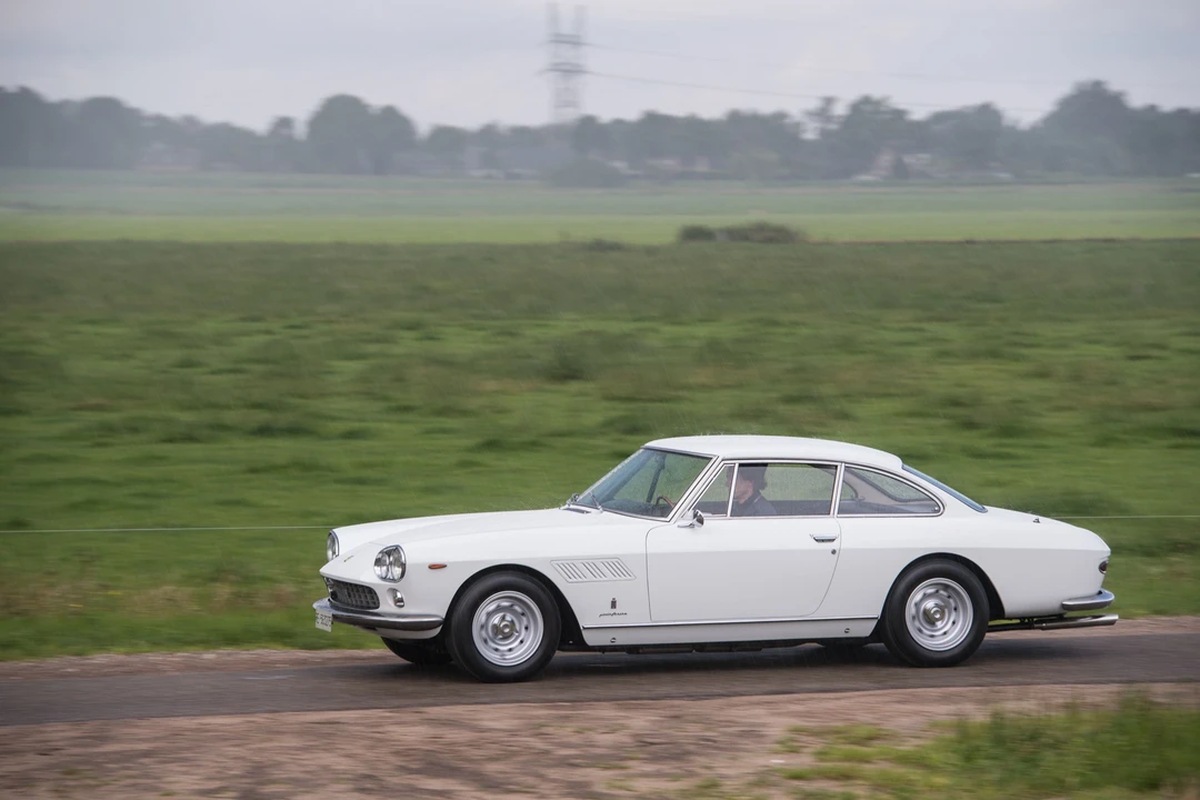 Ferrari 330 GT 2+2 - Image 3 of 24