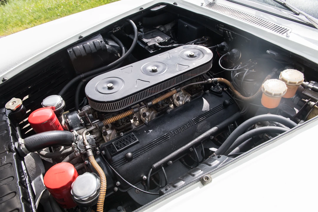 Ferrari 330 GT 2+2 - Image 12 of 24