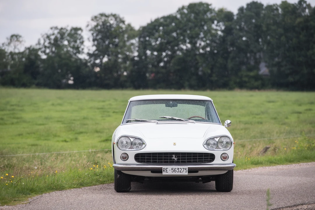 Ferrari 330 GT 2+2 - Image 6 of 24