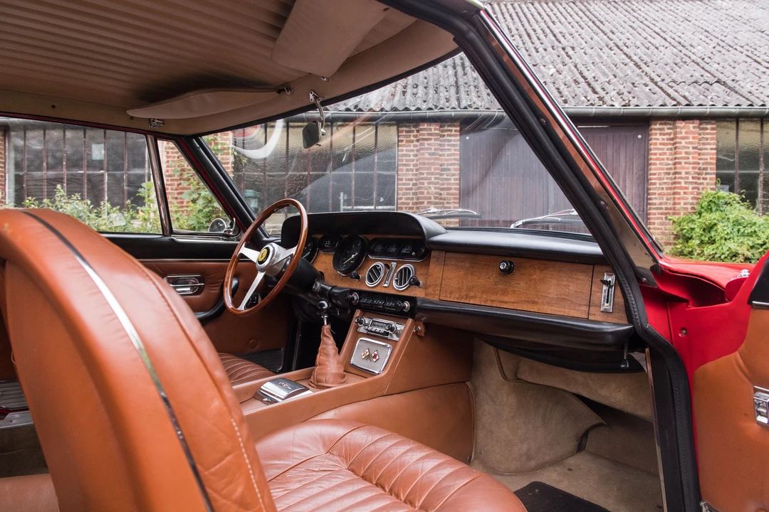 Ferrari 330 GT 2+2 - Image 13 of 24