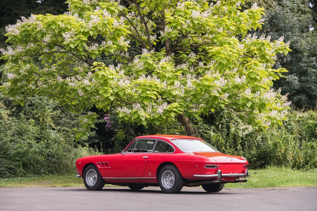 Ferrari 330 GT 2+2 - Image 8 of 24