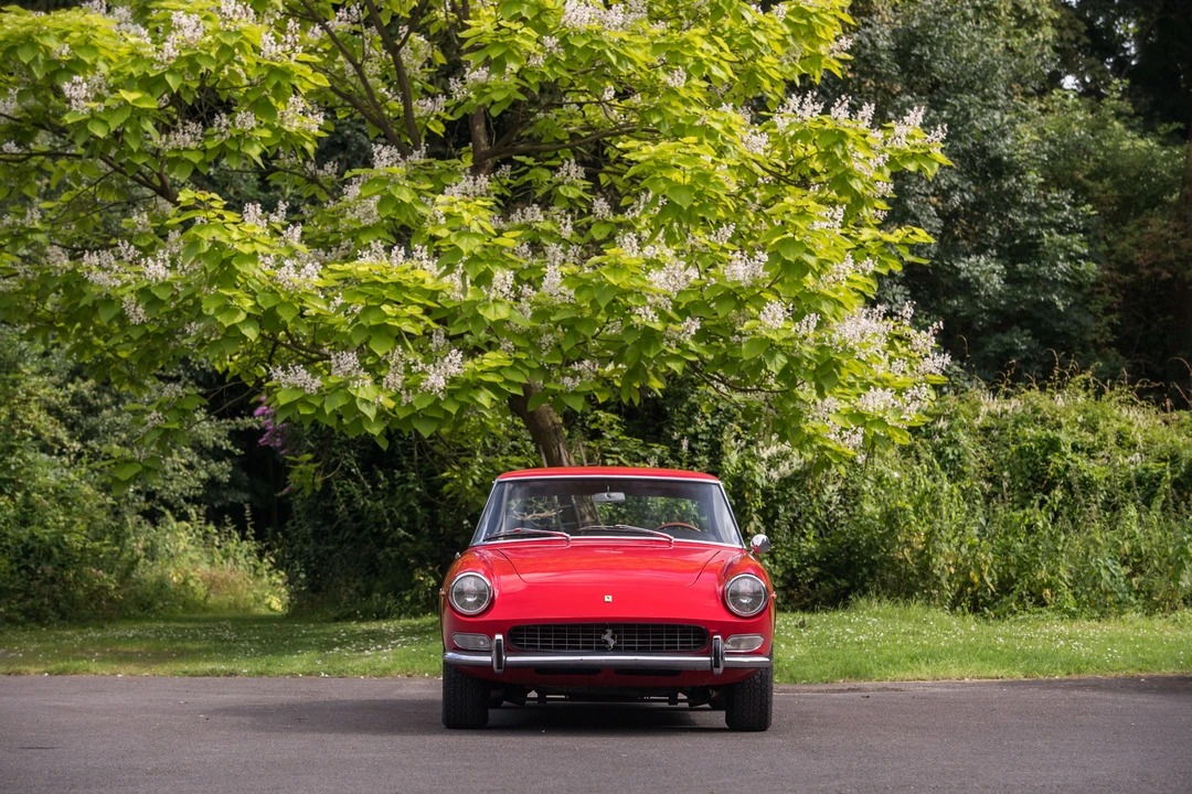 Ferrari 330 GT 2+2 - Image 5 of 24