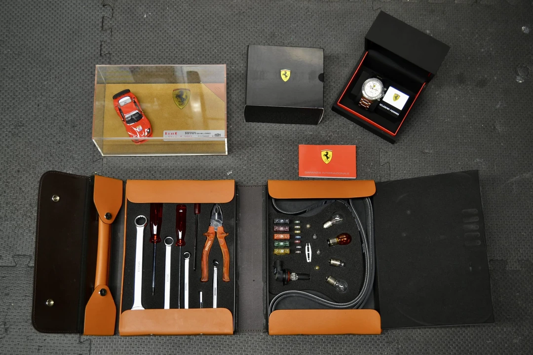 Parts & Memorabilia Tools - Image 2 of 31