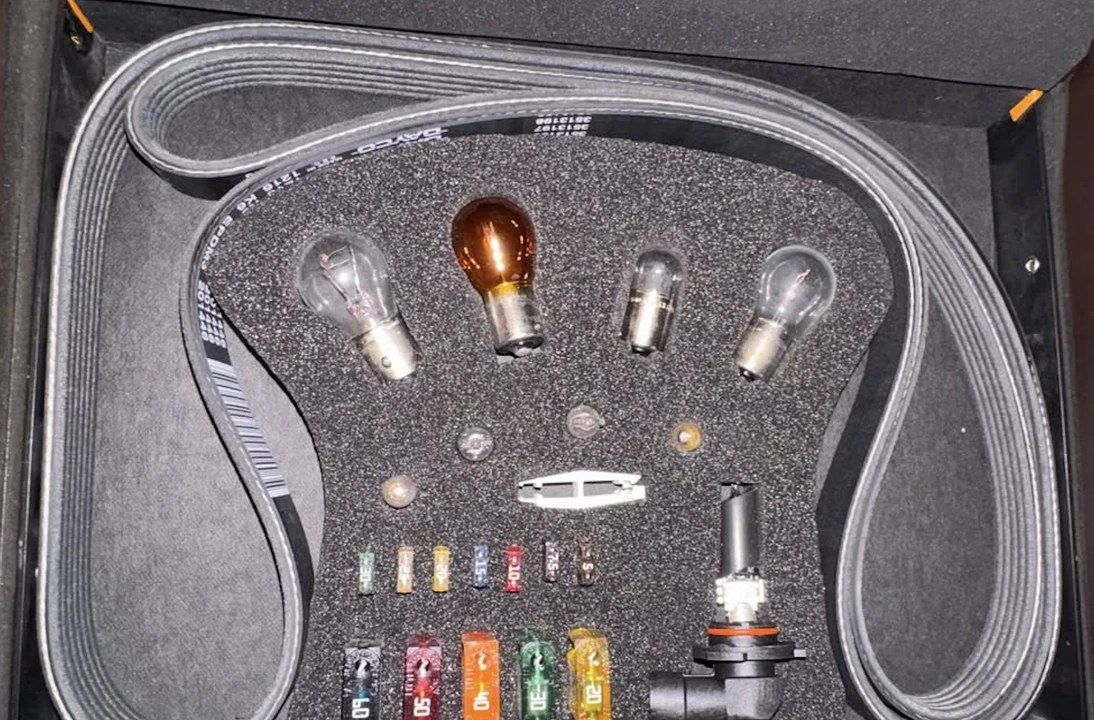 Parts & Memorabilia Tools - Image 18 of 31