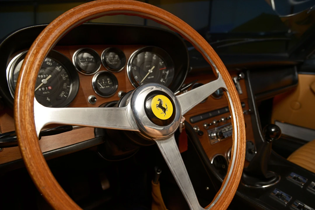 Ferrari 365 GT 2+2 - Image 10 of 29