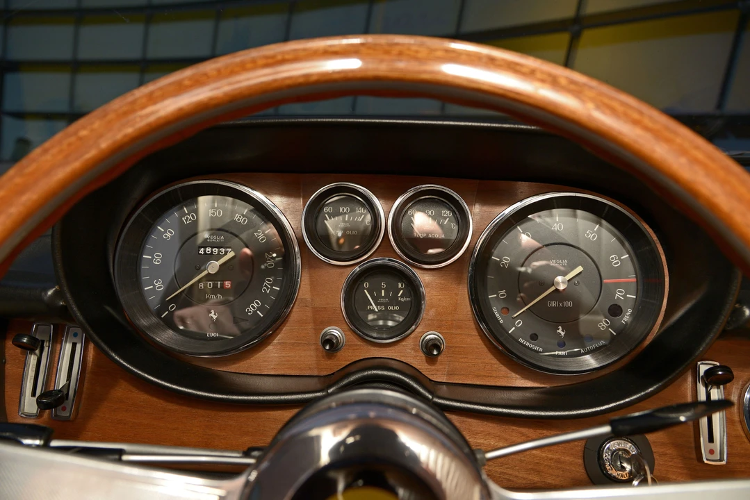 Ferrari 365 GT 2+2 - Image 8 of 29