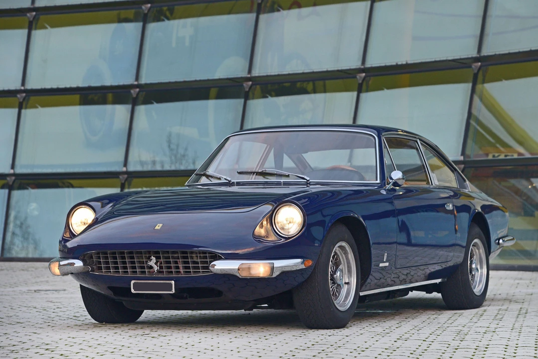 Ferrari 365 GT 2+2 - Image 2 of 29