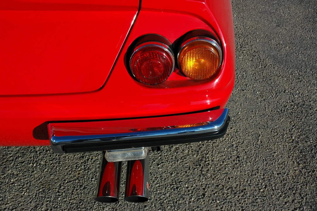 Ferrari Daytona Spider - Image 21 of 25