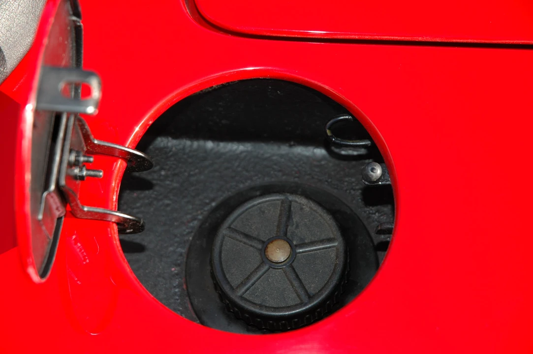 Ferrari Daytona Spider - Image 24 of 25