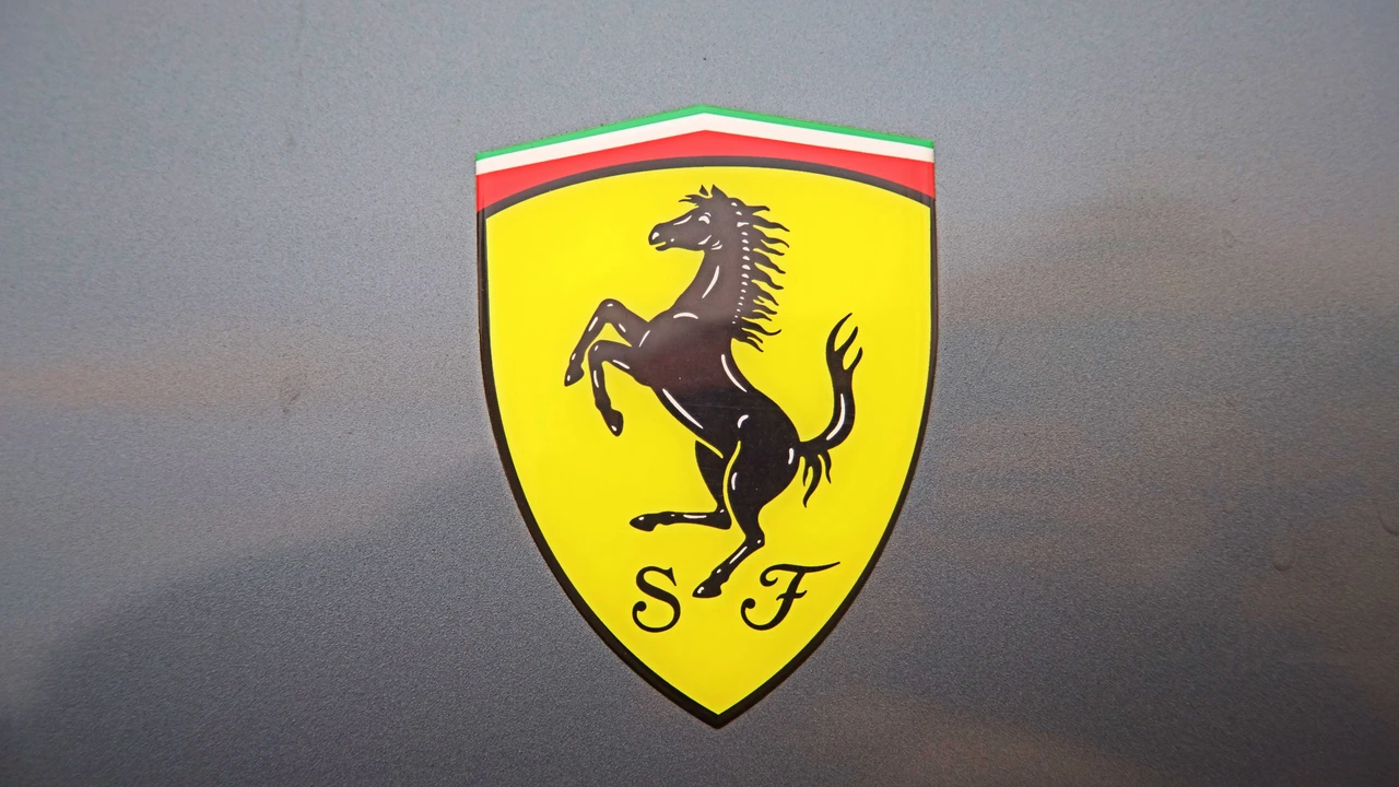 Ferrari 365 GTC/4 - Image 28 of 30