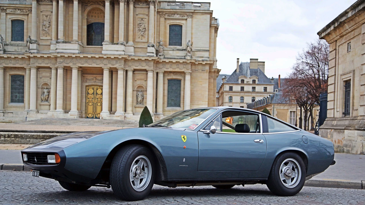 Ferrari 365 GTC/4 - Image 2 of 30