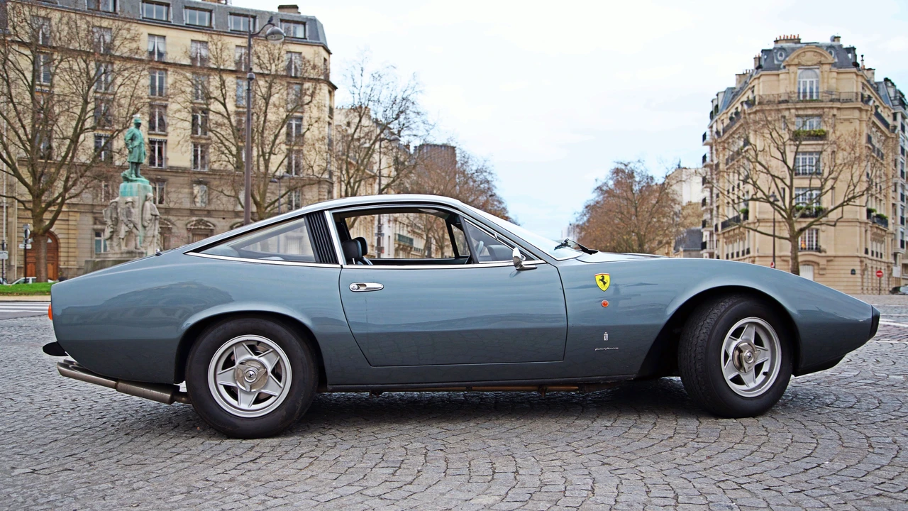 Ferrari 365 GTC/4 - Image 3 of 30