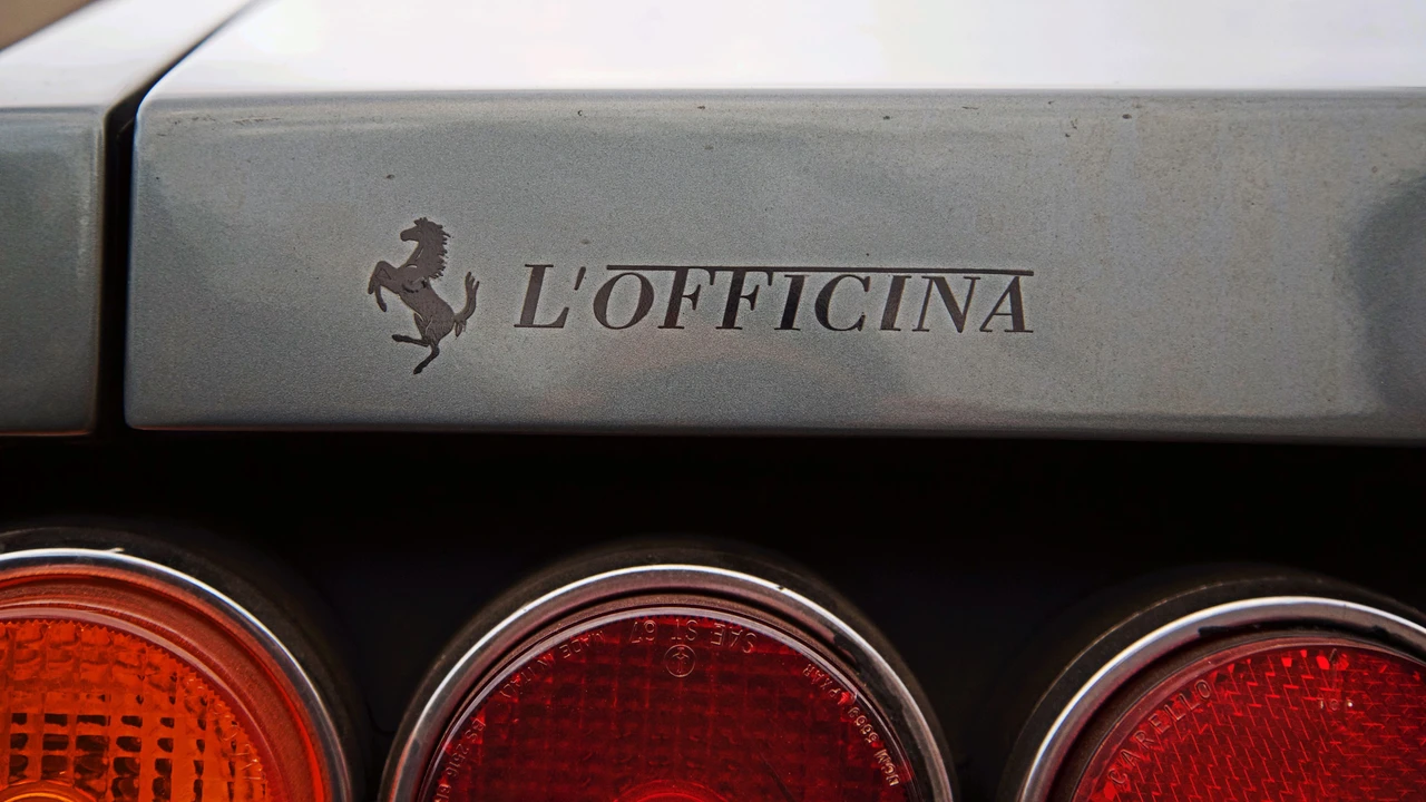 Ferrari 365 GTC/4 - Image 27 of 30