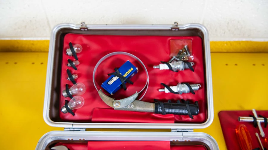 Parts & Memorabilia Tools - Image 4 of 4