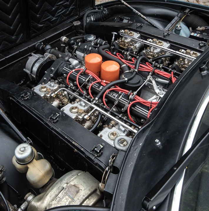 Ferrari 365 GTC/4 - Image 18 of 24