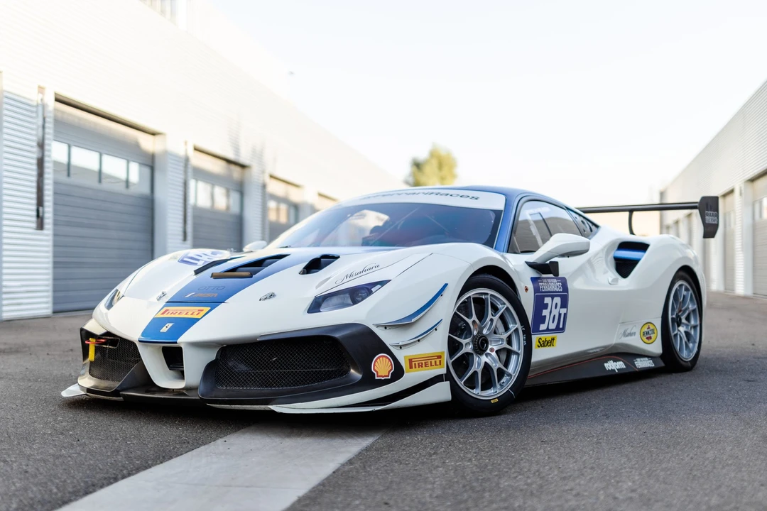 Ferrari 488 - Image 3 of 31