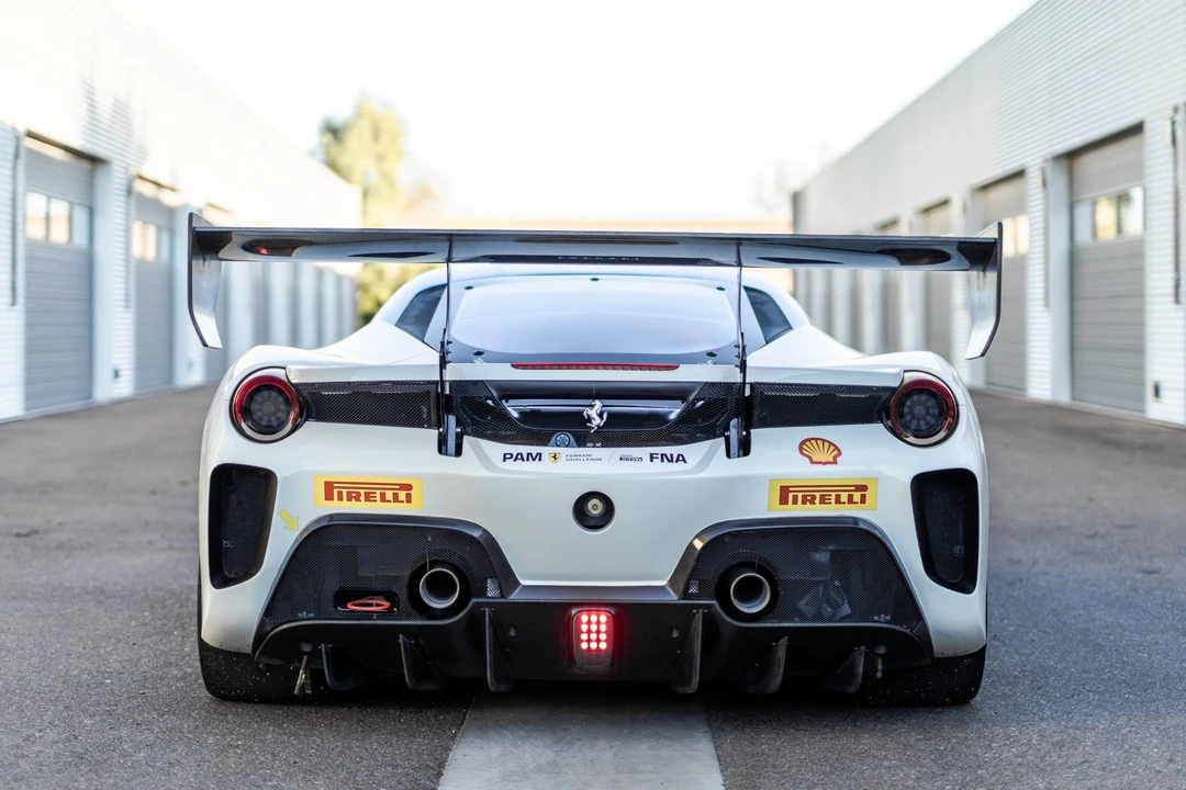 Ferrari 488 - Image 8 of 31
