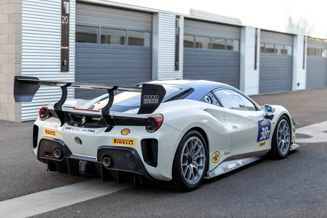 Ferrari 488 - Image 11 of 31