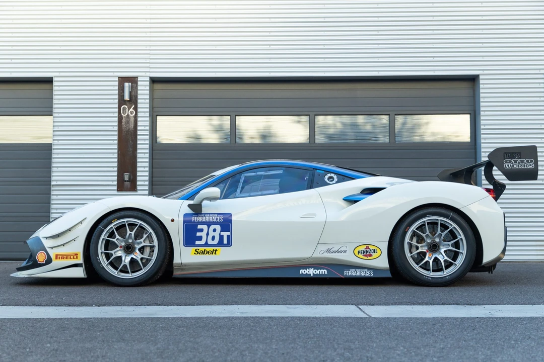 Ferrari 488 - Image 5 of 31