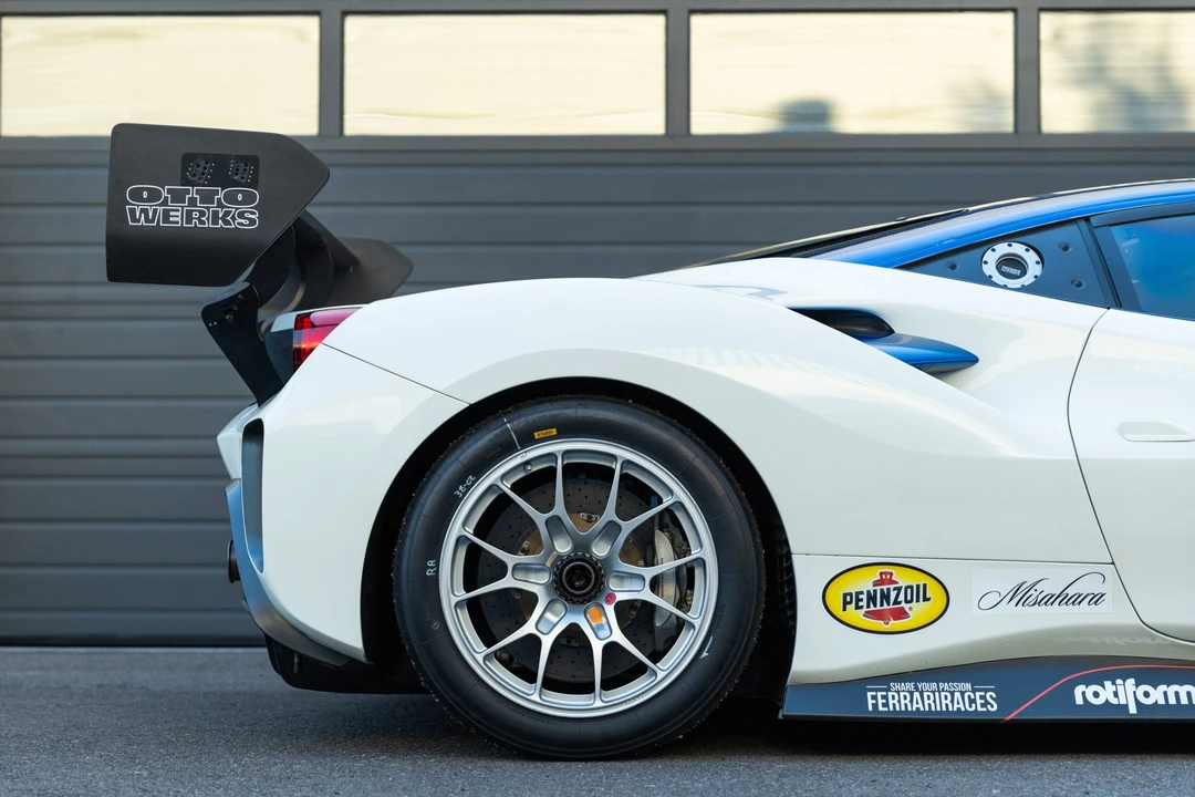 Ferrari 488 - Image 17 of 31
