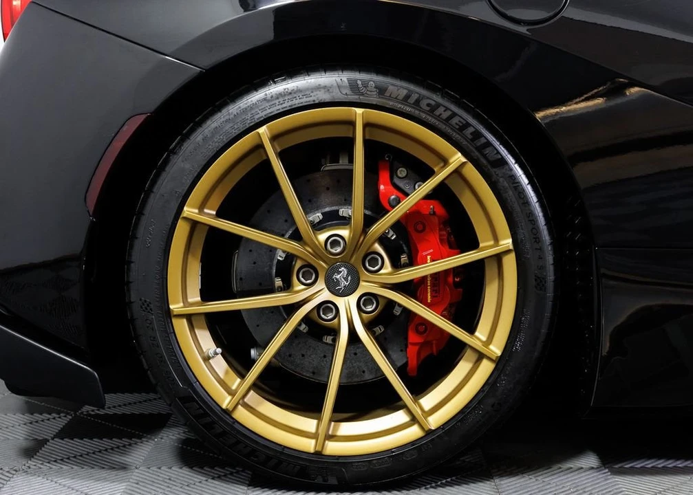 2019 Ferrari 488 Pista - Image 5 of 6
