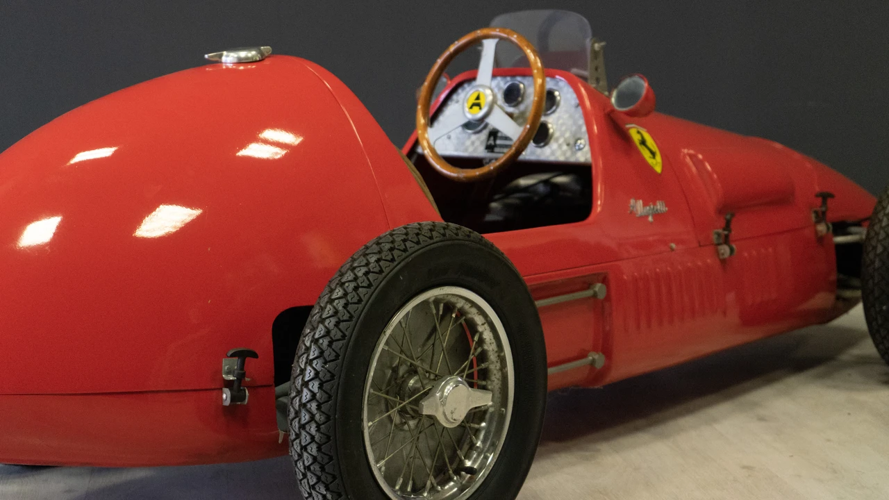 Ferrari Replica - Image 21 of 31