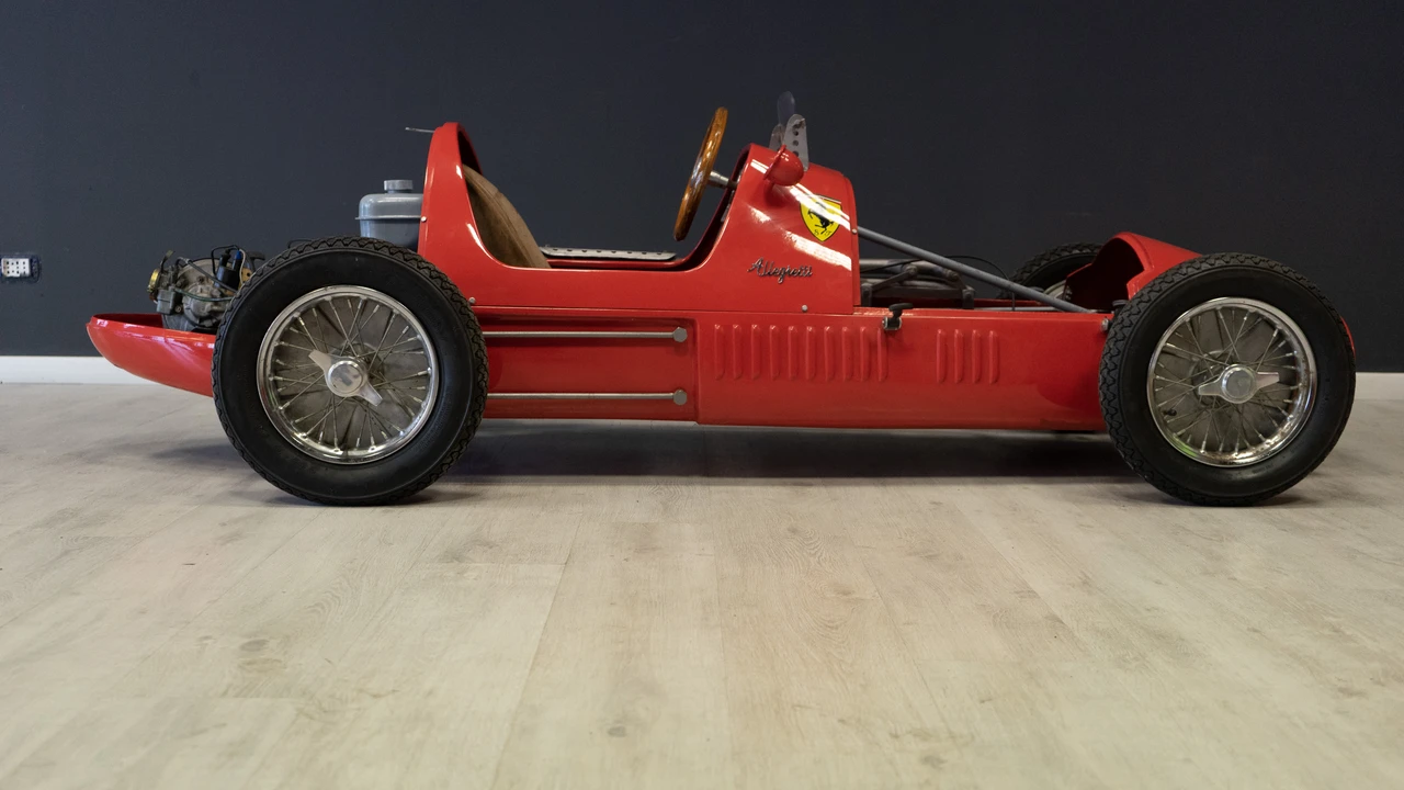 Ferrari Replica - Image 6 of 31