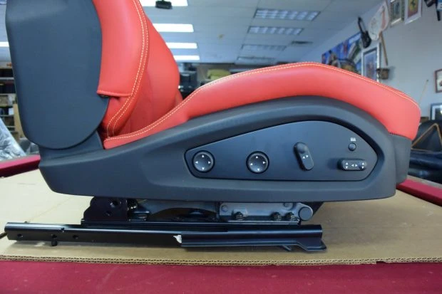 Parts & Memorabilia Seats & Interior - Image 4 of 5