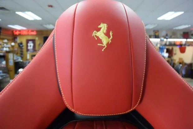 Parts & Memorabilia Seats & Interior - Image 2 of 5