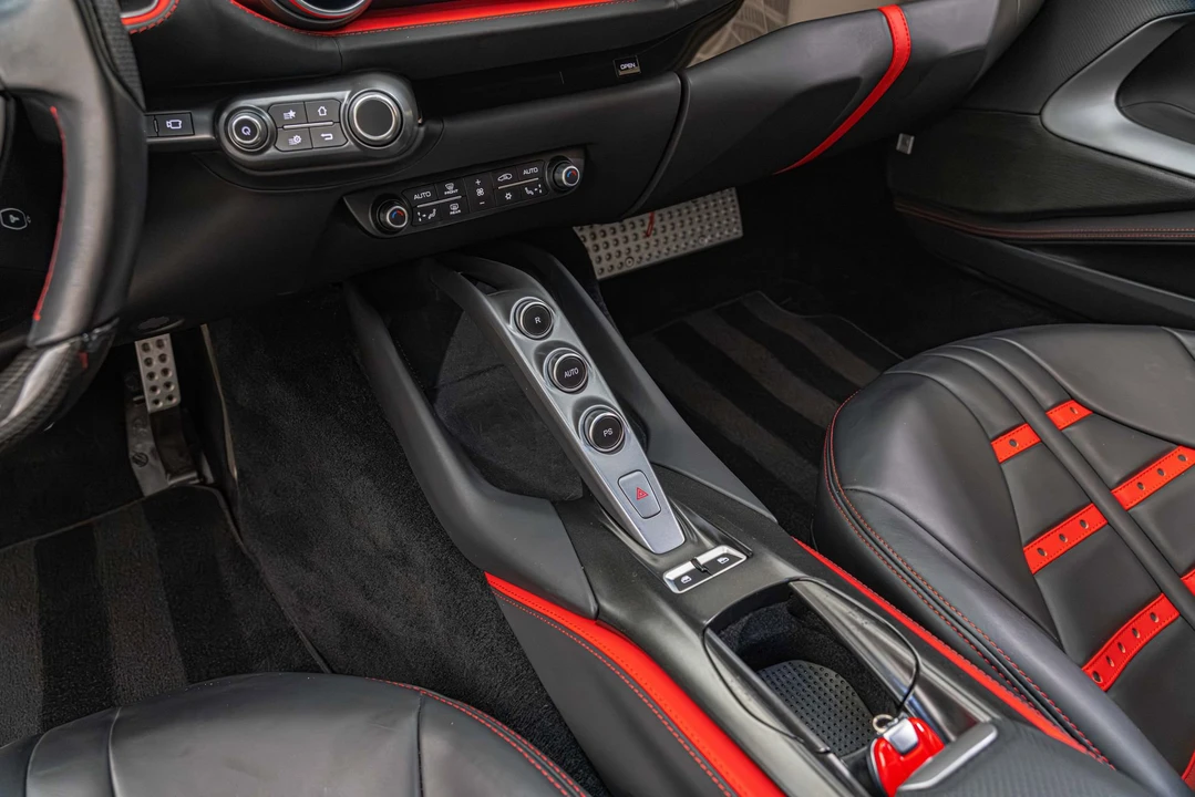 2020 Ferrari 812 Superfast - Image 6 of 31