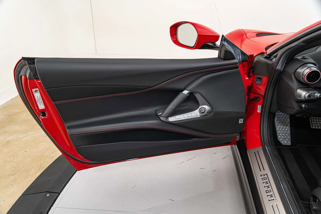 2020 Ferrari 812 Superfast - Image 18 of 31